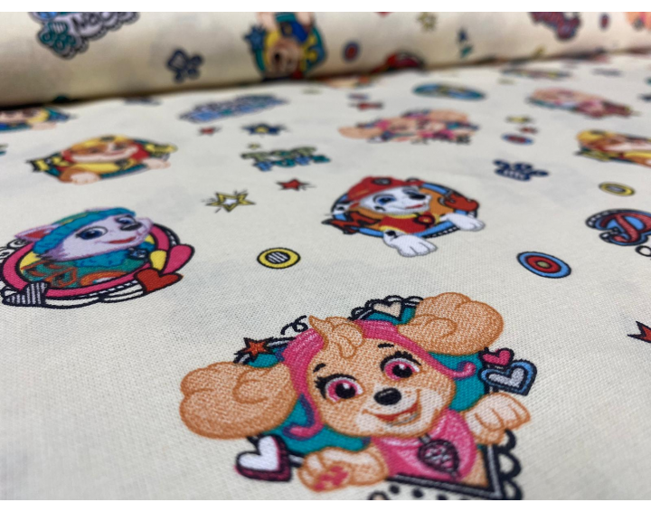 Estampado patrulla canina fondo beige.