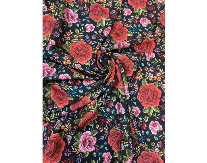 Tejido con estampado de mantón de Manila fondo negro